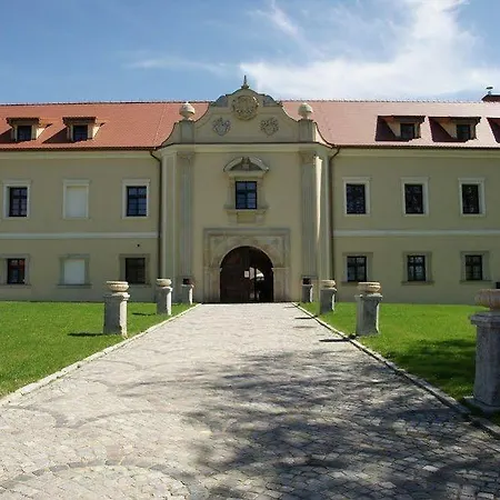 Szálloda Na Podzamczu 3*